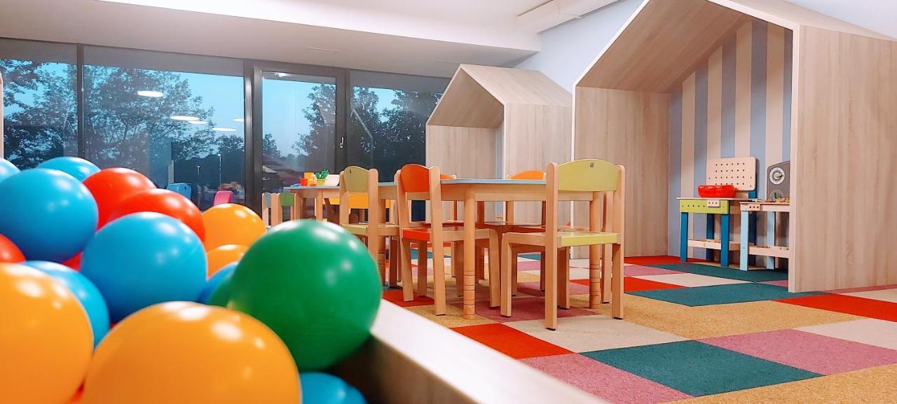 Nowa Letnica Apartments With Sauna & Gym & Kids Play In Gdansk By Noclegi Renters Exterior photo